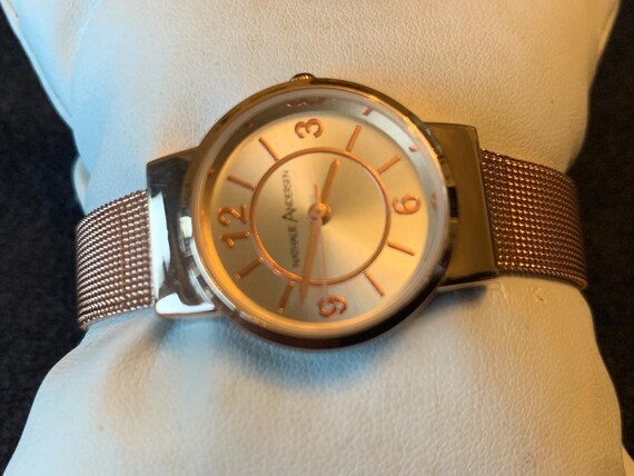 Women’s about vintage, smog Anderson watch Pamela Anderson Rare Vintage Watch With Crystals Brand New  main image 3
