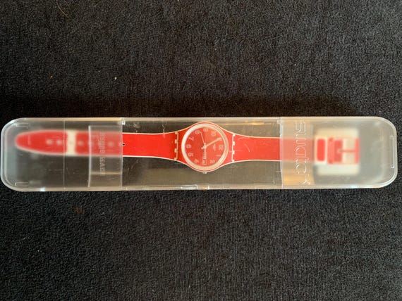 Swatch Watch - GW705 - POPPY FIELD Swatch Poppy Field Red Dial Men main image 2