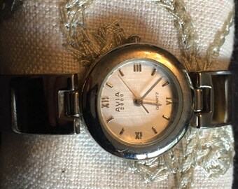 Vintage Avia anniversary 2000 Silver tone ladies watch