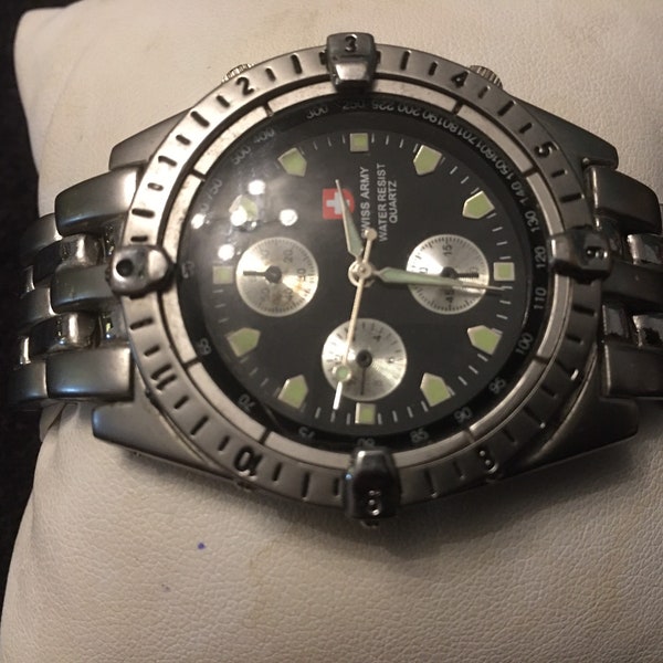 Vintage Swiss Army diver style Quartz watch