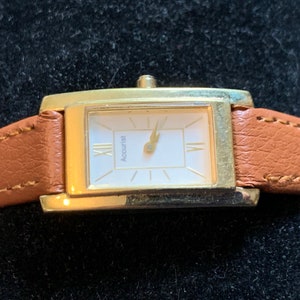 Vintage Accurist Tank style gold tone Quartz watch