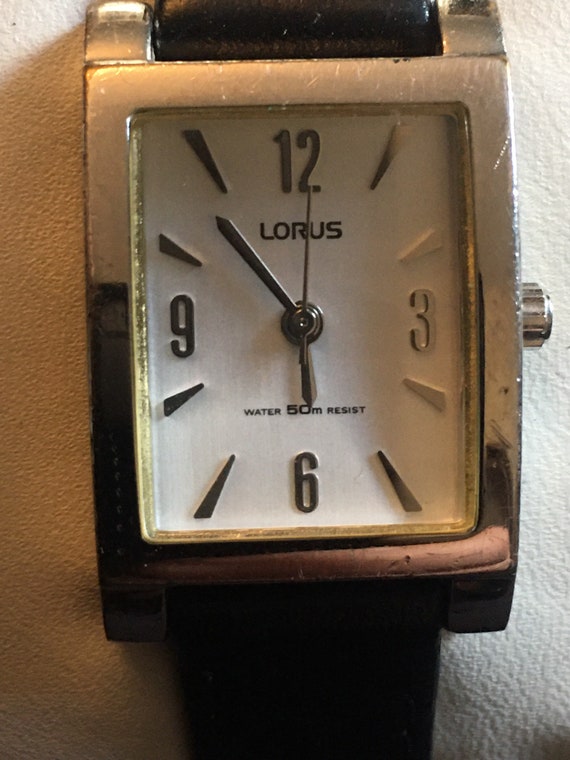 Vintage Retro Lorus Gold tone Ladies watch - image 5