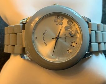 Reloj vintage Eve Mon Crois de silicona gris con flor en la esfera