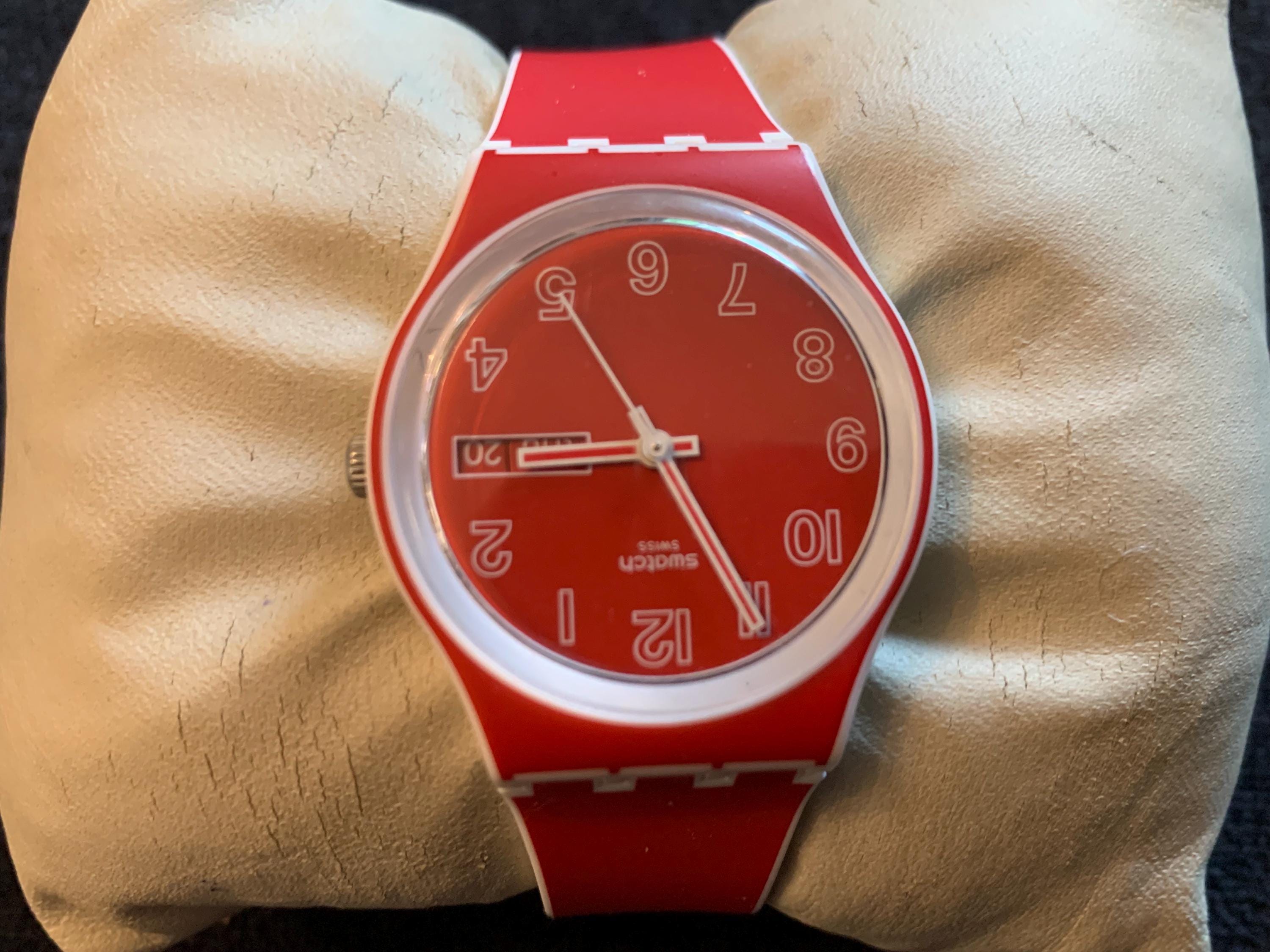 Vintage Swatch Poppy Field Watch GW705 With Matching and 