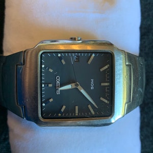 Vintage Seiko 5P31 5180 Silver Dial Men Quartz Watch Japan