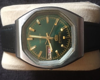 Vintage rare Men’s Seiko 5 6349-5020 Silver tone Automatic watch Green dial
