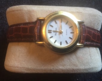 Vintage Ricardo ladies Gold tone watch