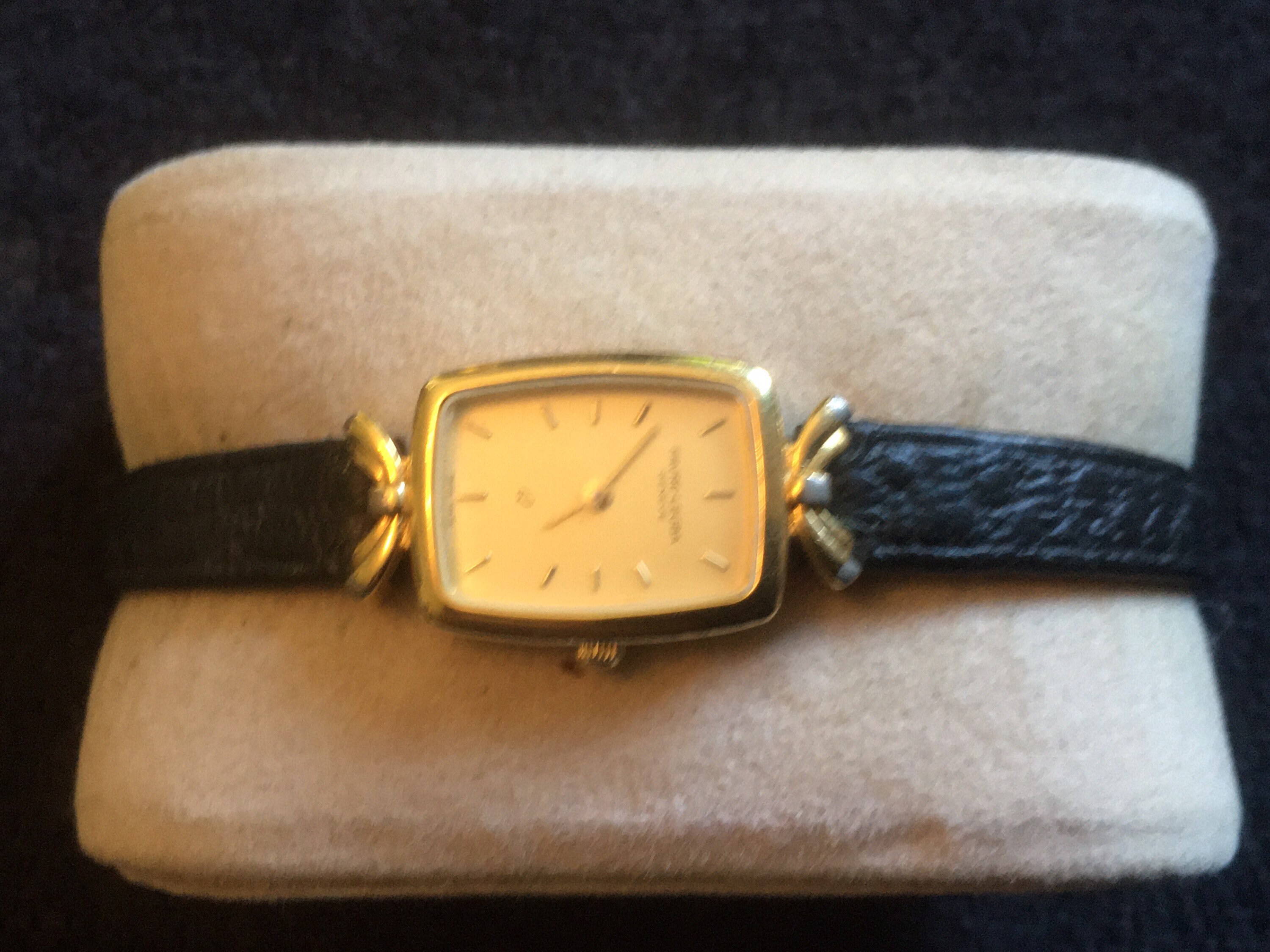 ヴィンテージの希少なファーブル ルーバ ゴールドトーン クォーツ時計