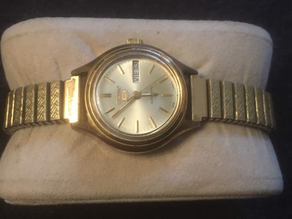 Seiko 5 hotsell gold and silver
