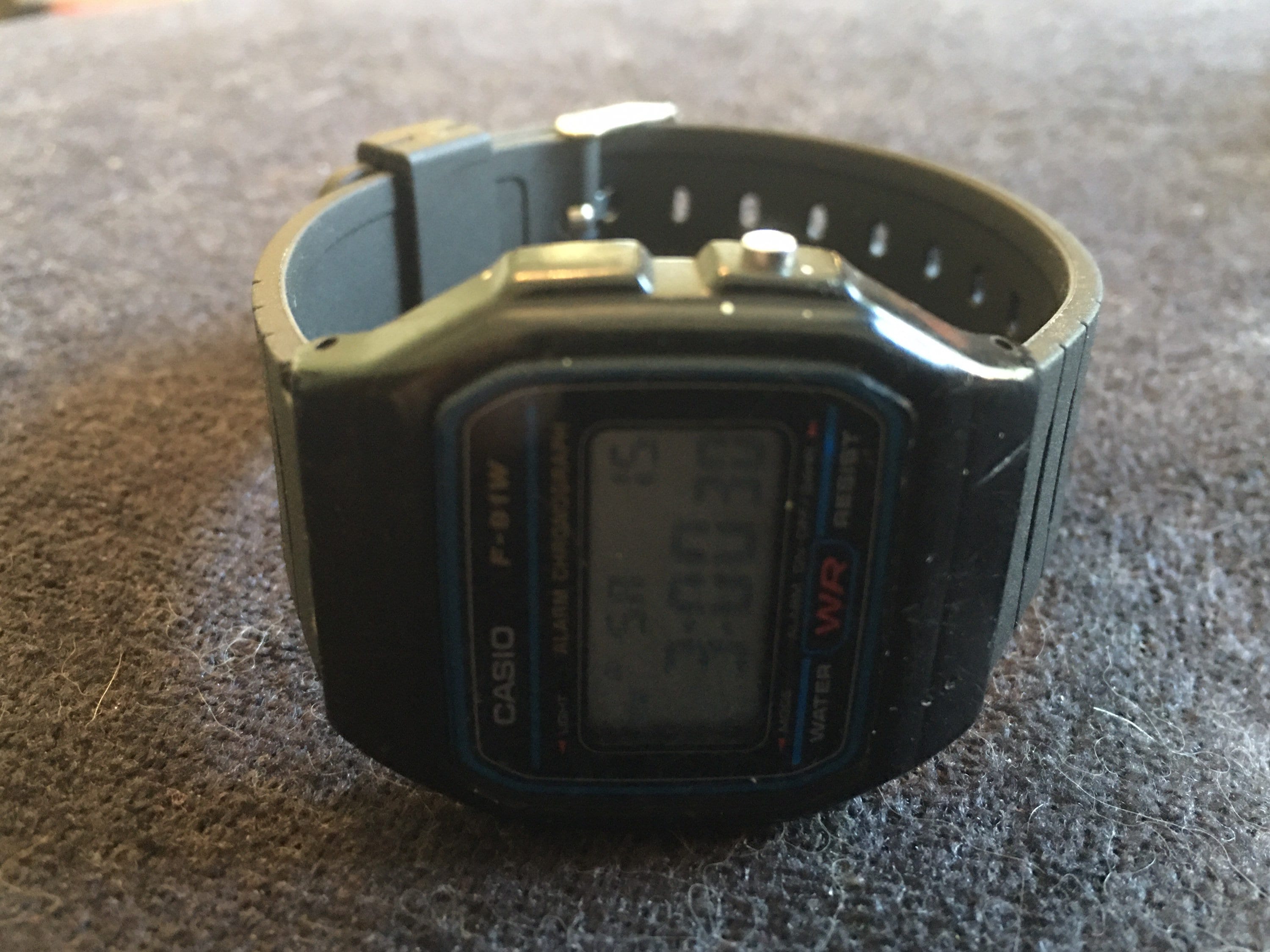 ヴィンテージ レトロ カシオ F-91W アラーム クロノグラフ