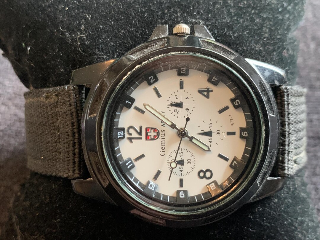 Genius Army Vintage Genius Army Quartz Silver Tone Mens Watch With NATO Strap - Etsy UK