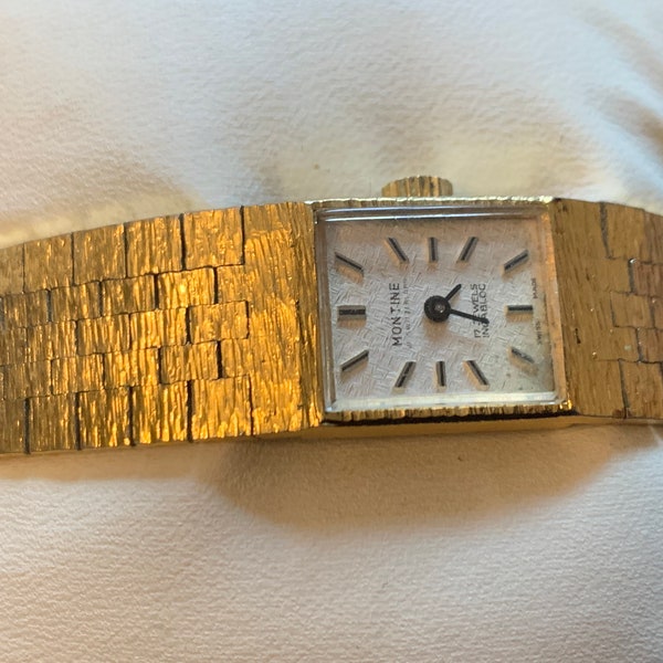 Vintage Montine incabloc 17 Jewel  Gold tone ladies watch