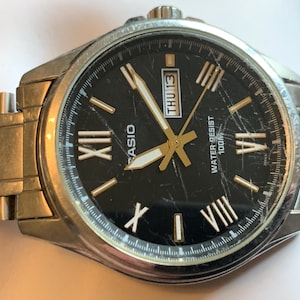 Vintage Cheap work watch Casio 5339 MTP 1377 Mens watch silver tone Scratched