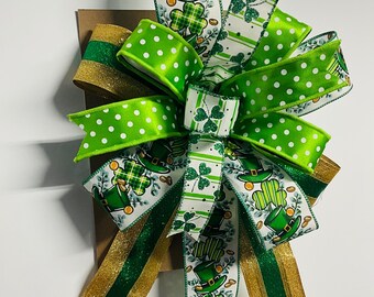 St Patrick’s Day,  Shamrock Bow, Leprechaun Hat Bow, Green Gold Bow, Irish Decor, Paddy’s Day Decor, Lucky Clover Bow, Handmade Ribbon Bow