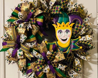 Mardi Gras Jester Wreath: Festive Door Hanger