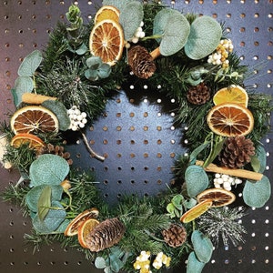 15" Orange and Cinnamon Holiday Wreath, Christmas Wreath, Christmas Decor, Door Decor, Front Door Decor, Christmas, Holiday, Orange Decor