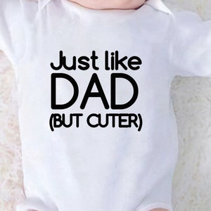 Net als papa (MAAR LEUK) babyvestje - gepersonaliseerd grappig babyromper cadeau - gepersonaliseerd grappig babyvestje - grappig
