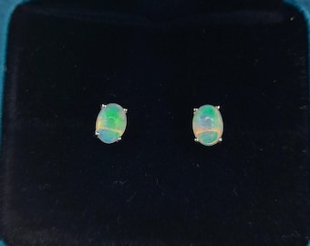 Pendientes de ópalo etíope natural en plata de ley 925, joyería de ópalo auténtico, delicado regalo de piedra natal de octubre para ella.