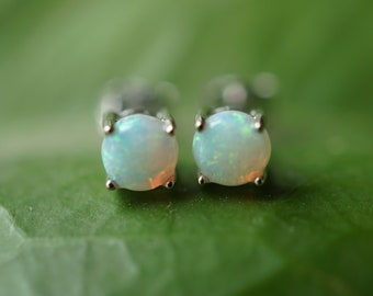 18k white gold 4mm round genuine crystal opal earring studs, natural australian opal earrings, au750 opal earring, opal earring