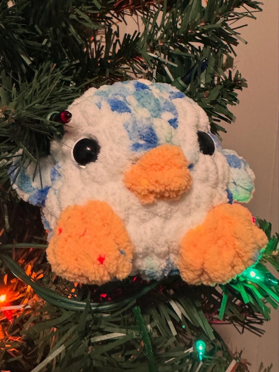 crochet penquin plushie