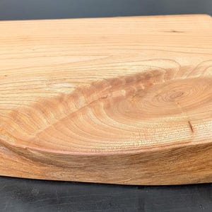 Live Edge Elm Chopping Board: Historic UK Wood, 5cm Thick