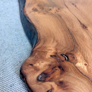 Live Edge Ulme Handtuchregal, Massivholz Rustikale Badezimmer Aufbewahrung, UK Handgemacht, Benutzerdefinierte Größe Bild 9