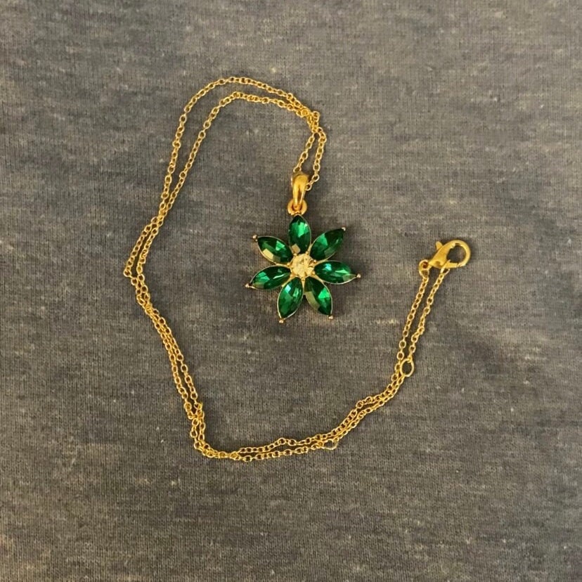 Green Flower Gem Necklace - Etsy