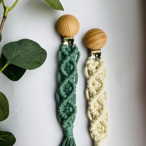 Macrame Dummy Clip