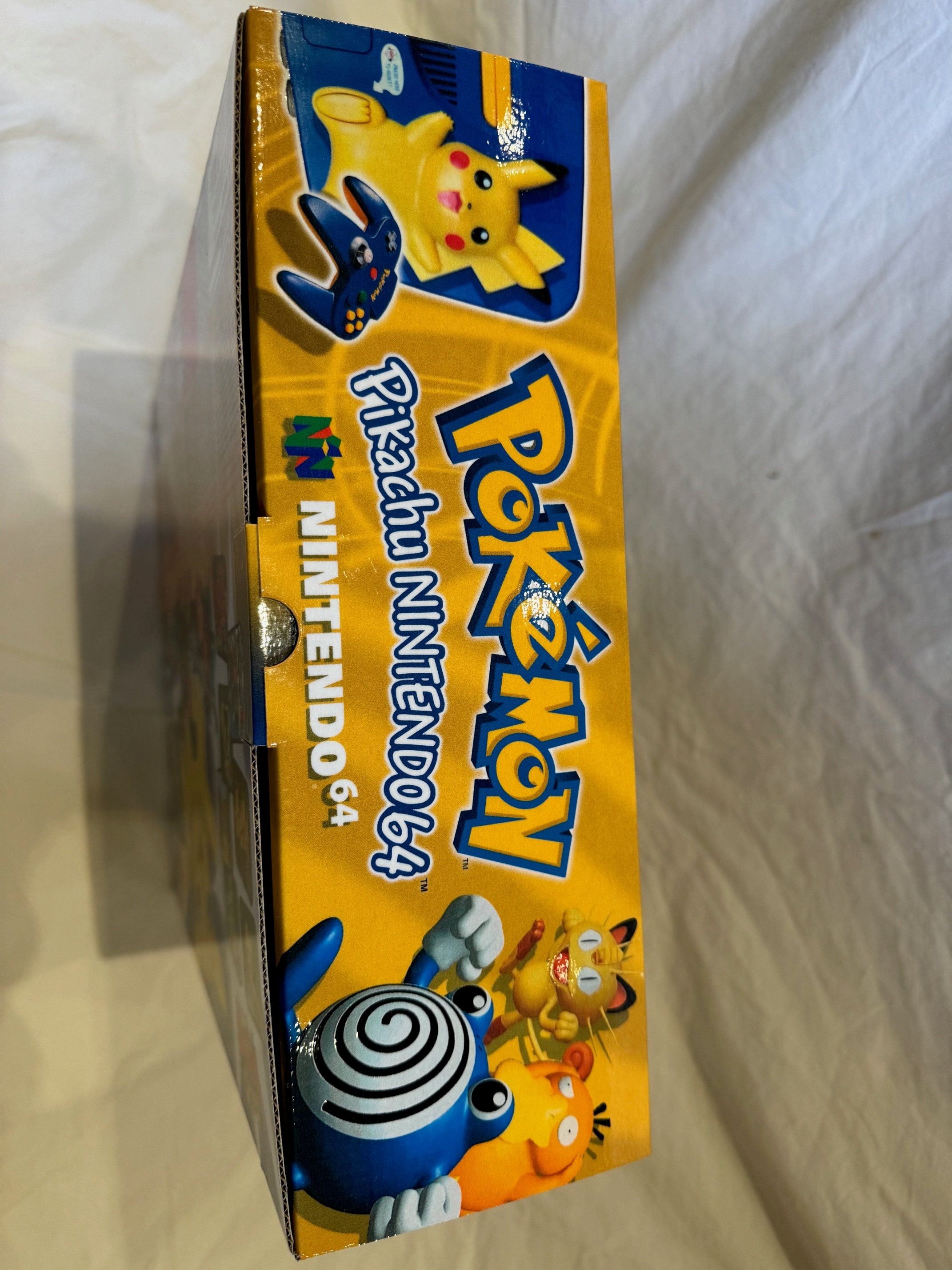 N64 ピカチュウ 空のコンソールボックス (オプションのポリ