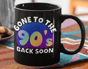 Retro zwarte koffiemok uit de jaren 90: grappig nostalgiecadeau