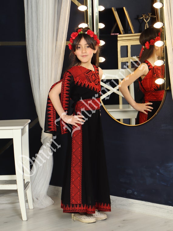 Amazon.com: OLEMEK Kids Girls Abaya Long Sleeve Hooded Maxi Dress Dubai  Islamic Dress Casual Dress Black 5-6 Years: Clothing, Shoes & Jewelry