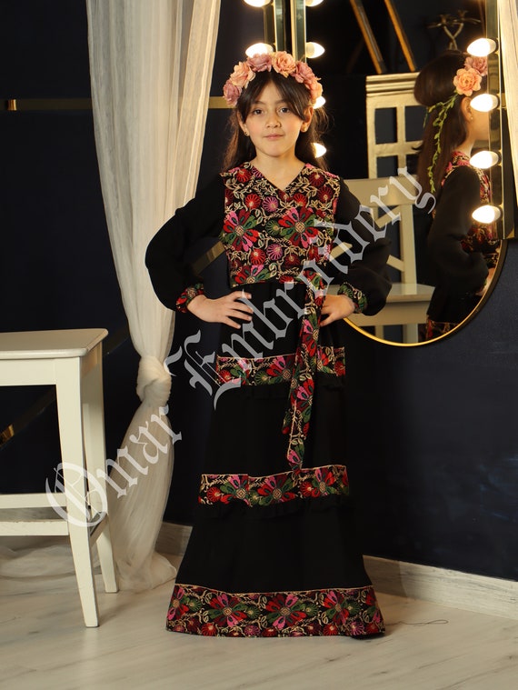 Arab Girl Dressed Eid Festival Wearing Stock Photo 1948894828 | Shutterstock