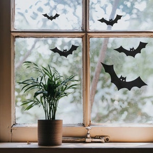 Bats | Window decoration | Window pictures | DIY | Helloween autumn time | Craft ideas Waldorf | crafting with children