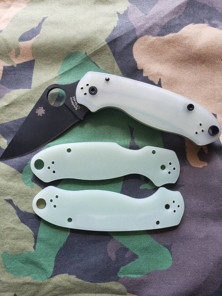 Ghost jade scales for spyderco para3