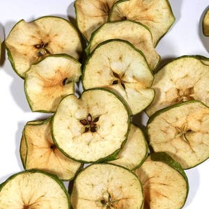 Dried Apple Slices | Food grade dehydrated fruit | Cocktail Garnish, Tea Infusion