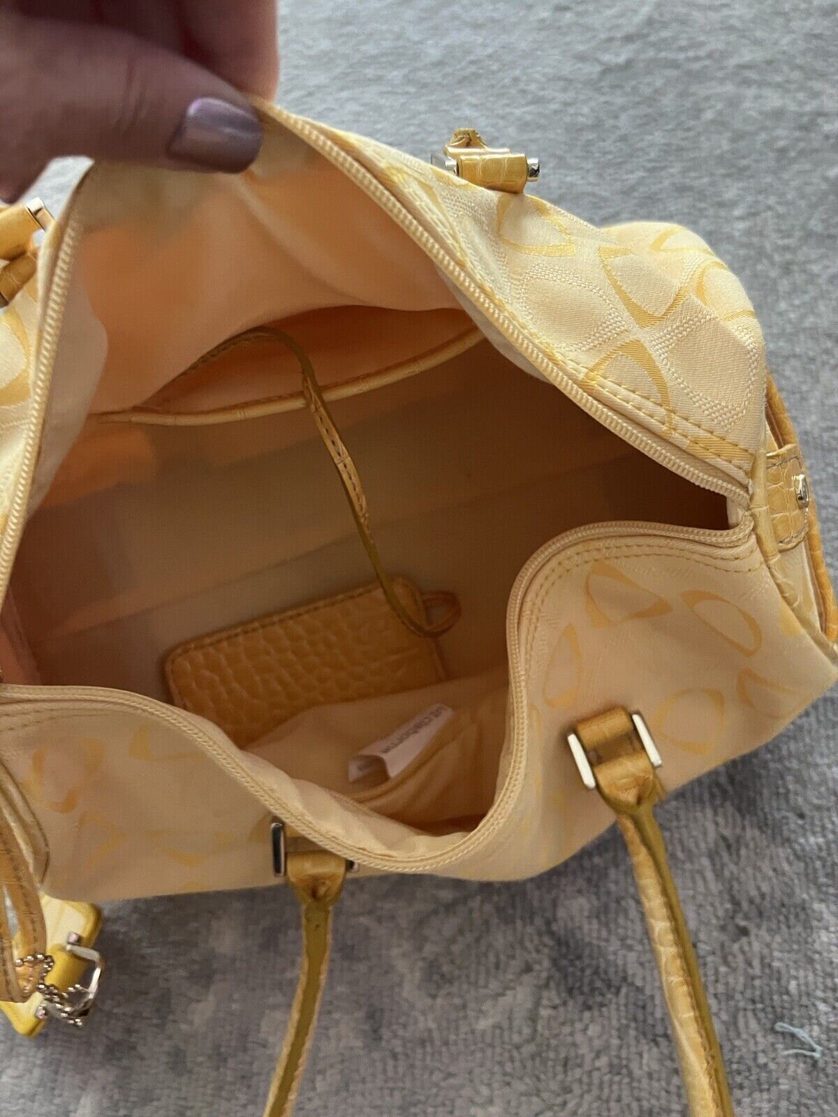 90s Liz Claiborne Logo Barrel Shoulder Bag Yellow Purse W mirror New Etsy Ireland