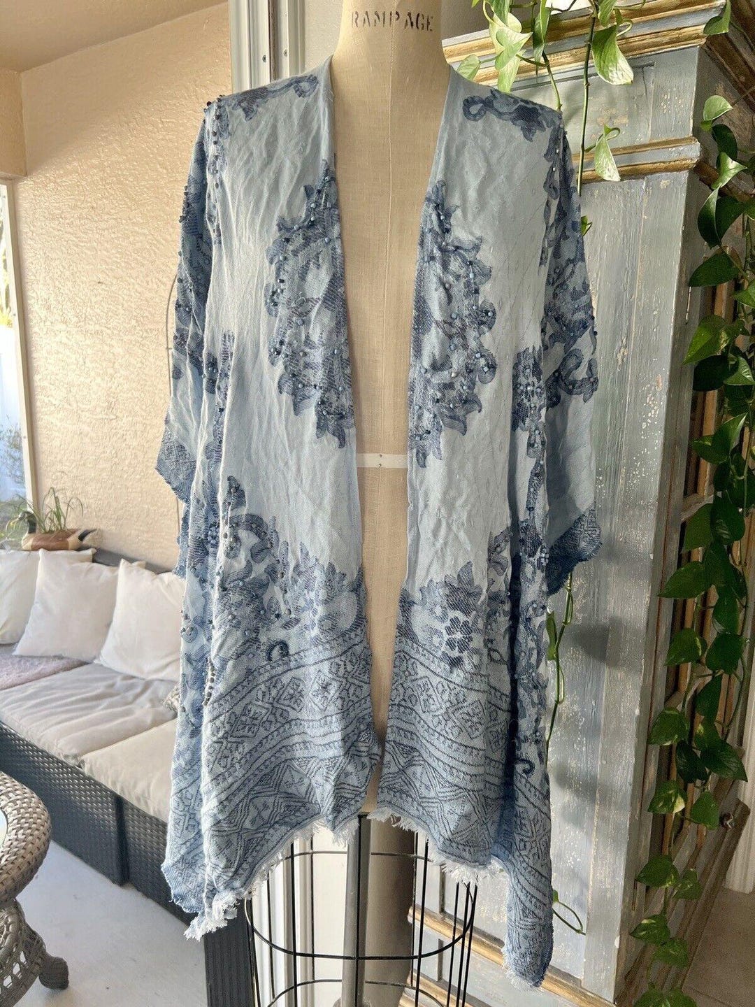 CHICO'S Blue Rayon Jacquard Beaded Kimono Wrap Ruana Cascade Front O/S ...