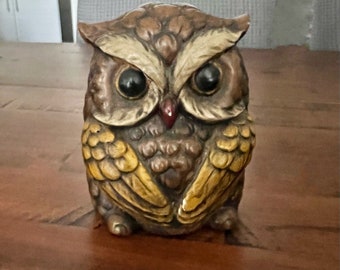 Brown Owl on Stump Big Eye Owl Chalk Ware Owl Figurine Plaster Ware Owl 1970s Kitsch Owl Owl Collector Farmhouse Inspired Tiered Tray Decor