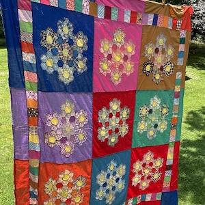 Vintage Colorful Grandmothers Flower Garden Cluster Quilt Top, Antique Quilt Top, Primitive, Crafting, 80 x 86, Feedsack Quilt Top, Unique