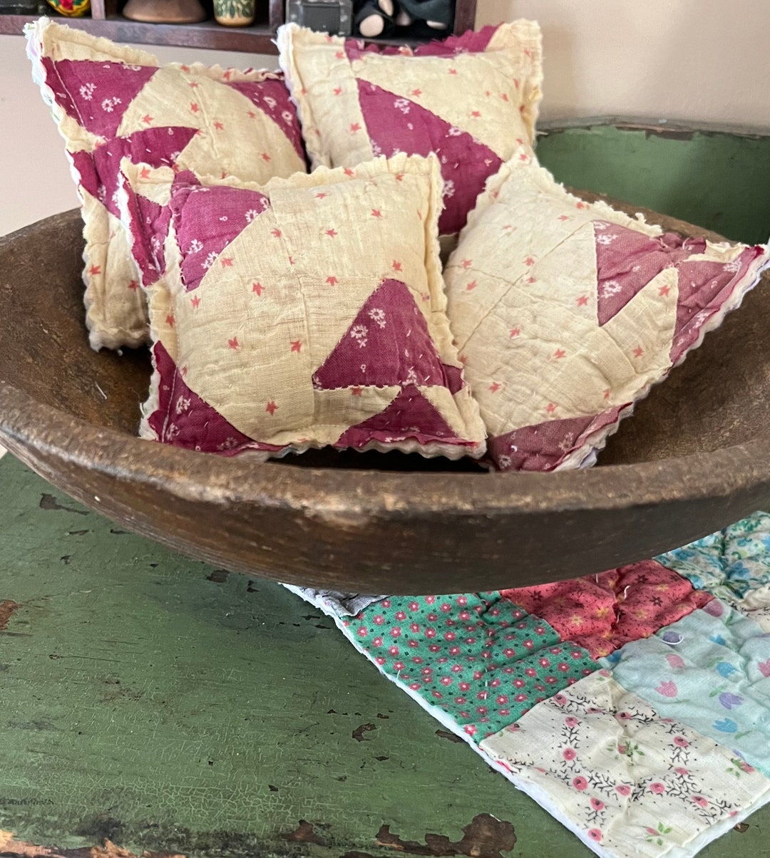 Set of 4 Mini Bowl Filler Quilt Pillows, Antique Quilt Pillows, Cutter Quilt Pillow Tucks