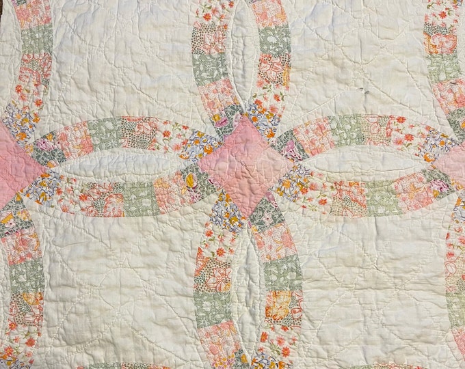 Vintage Wedding Ring Quilt Piece, Antique Quilt Piece, Hand Quilted