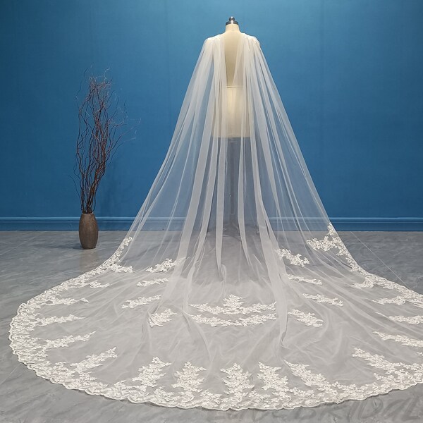 Voile châle luxueux appliqué en dentelle cathédrale, cape en dentelle de mariage romantique, cape en dentelle de mariée blanche ou ivoire