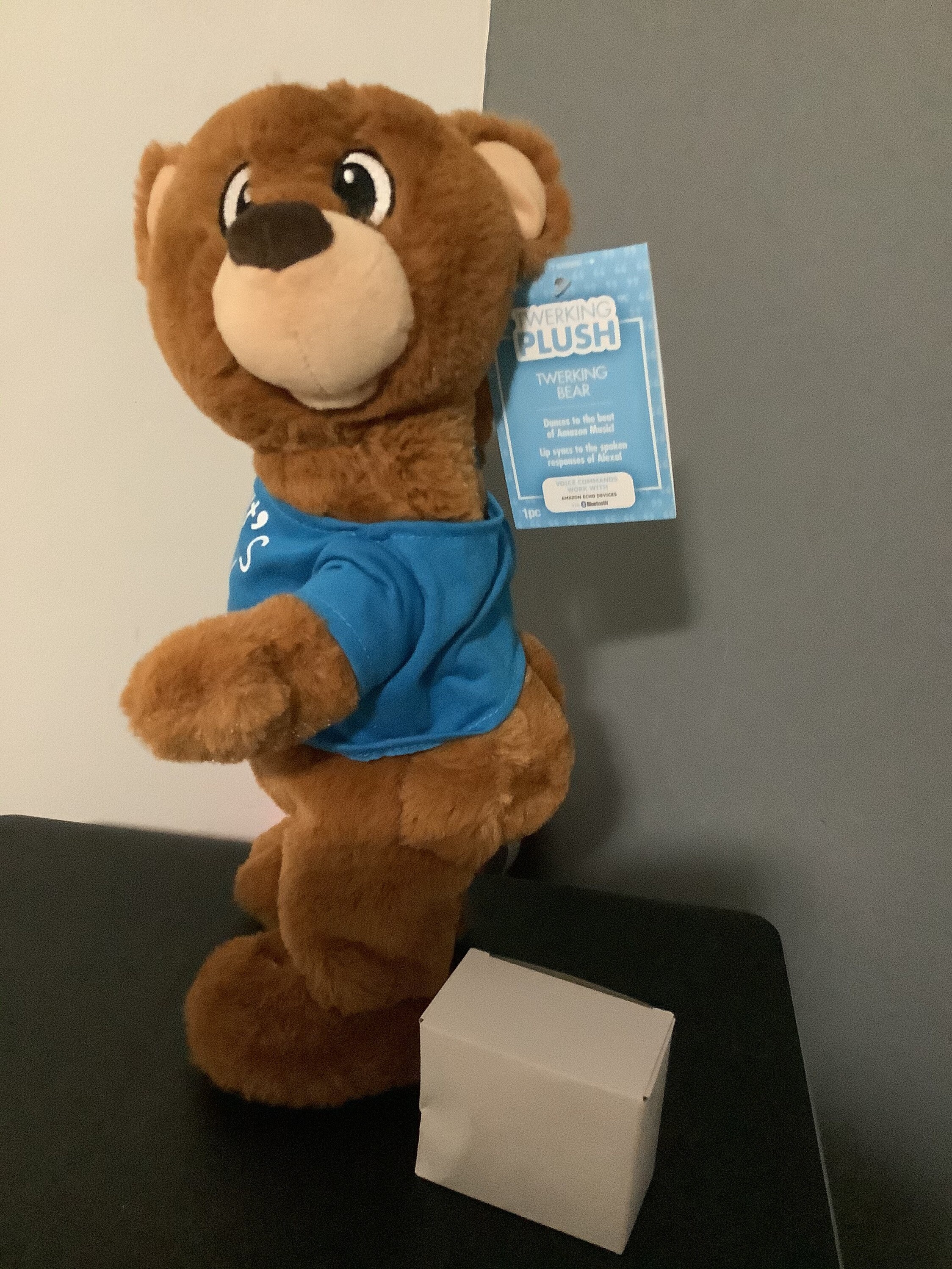 amazon twerking bear