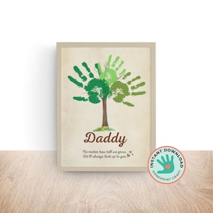 Peu importe la hauteur que nous cultivons | Artisanat d'art avec empreintes de main d'arbre | Cadeau personnalisé pour la fête des Pères pour papa | Carte de vœux DIY pour enfants, bébés, tout-petits