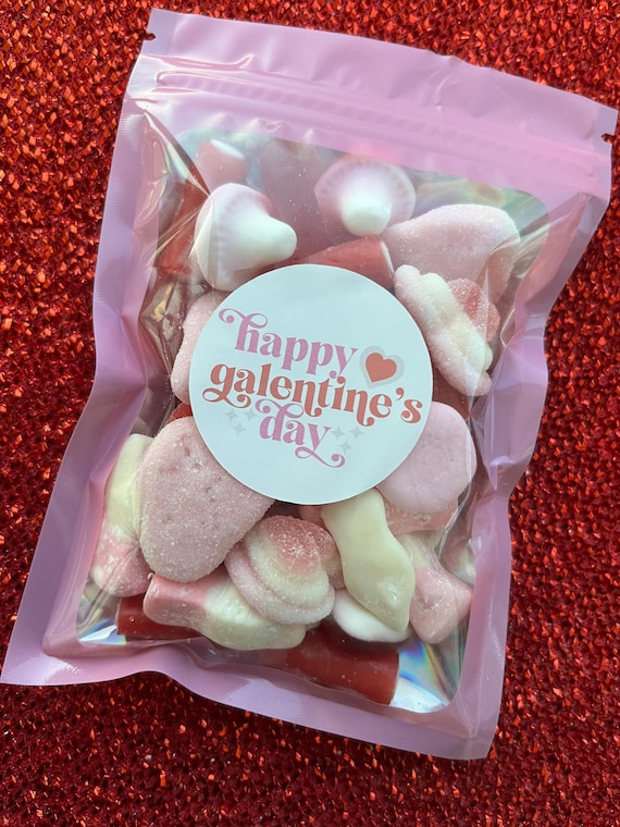 Galentines day sweets, sweets gift, Gelentines gift  , valentines gifts , valentines sweets, heart sweets