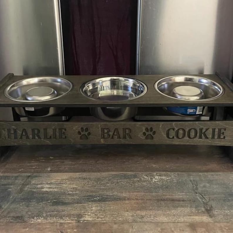 Elevated Triple Feeder for Dogs, Personalized Tilted Food Bar for Multiple Dogs Households, Raised Dog Feeding Station with 3 Bowls gray barrel