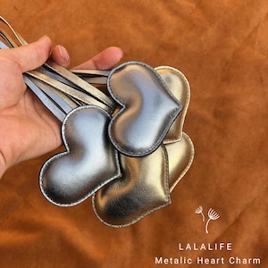 Breloque coeur en cuir métallisé Breloque pour sac à main coeur en cuir Breloque pour sac coeur Porte-clés en cuir fait main Cadeau