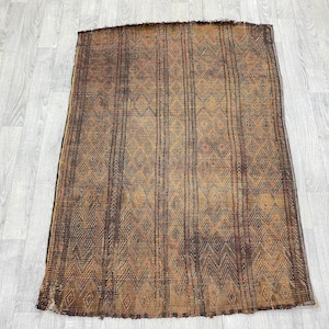 Fantastic Tuareg mat, Area Rug, Old Mauritanian Rug, Home Gifts, Free Shipping Rug, ( 106 x 146 CM )