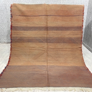 Fabulous Zanafi Rug, Moroccan Berber rug, Flat-woven Rug, Home Decor, Free Shipping rug, 210x261 Cm