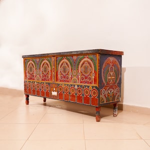 Lovely Moroccan cabinet, Vintage Berber cabinet, Woden Boxe, Home Furniture, Moroccan Berber Chest, Free Shipping, image 4